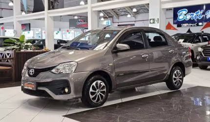 Toyota etios sd xs 15 at - cinza - 2017/2018