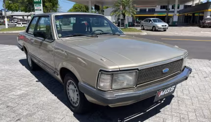 Del rey sedan ouro 1.6 1984 placa preta 