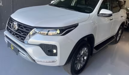 Hilux sw4 2.8 srx diesel automática 2024