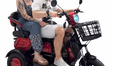 Triciclo trubo luxo (não precisa de cnh para pilotar!)