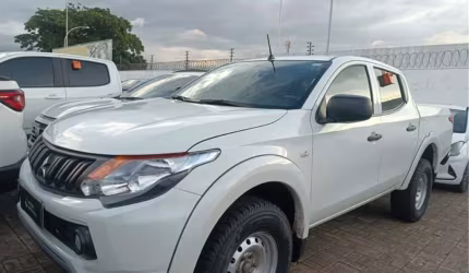 Mitsubishi l200 triton 2023 2.4 16v turbo diesel outdoor glx cd 4x4 manual