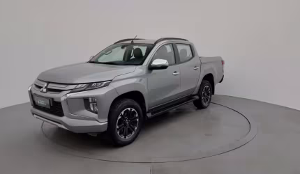 Mitsubishi l200 triton 2023 2.4 16v turbo diesel sport hpe cd 4p 4x4 automático