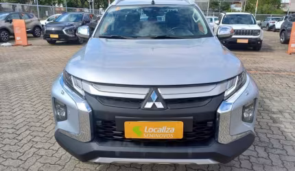 Mitsubishi l200 triton 2023 2.4 16v turbo diesel sport hpe-s cd 4p 4x4 automático