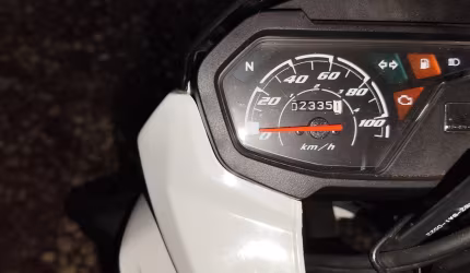 Excelente honda pop 110i - 2020 com apenas 2300 km, praticamente nova..