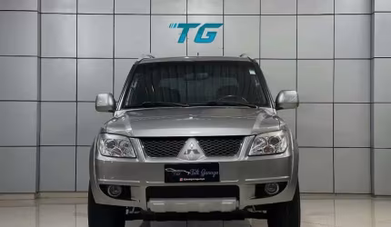 Mitsubishi pajero tr4 2.0 4x2 16v 140cv flex 4p automático - prata - 2012/2013