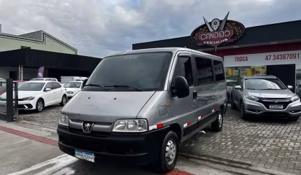 Peugeot boxer 2.3 minibus 15/16l tb diesel.