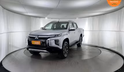 Mitsubishi l200 triton 2023 2.4 16v turbo diesel sport hpe-s cd 4p 4x4 automático