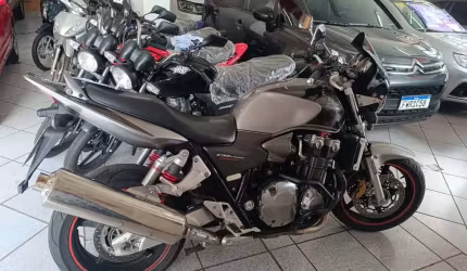 Honda cb 1300 super four