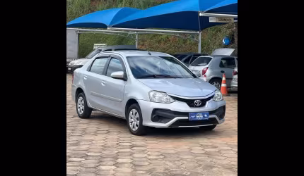 Toyota etios sd xs 1.5 mt 2018
