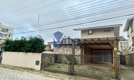 Casa com 3 quartos à venda na Rua da Alegria, Cachoeira do Bom Jesus, Florianópolis por R$ 2.200.000