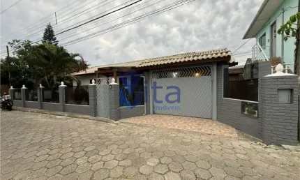 Casa com 2 quartos à venda na servidão ademir domingos dos santos, 000, ingleses do rio vermelho, florianópolis, 220 m2 por r$ 680.000