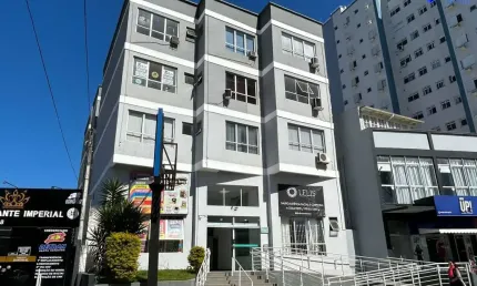 Sala comercial com 1 sala à venda na Rua Coronel Pedro Demoro, 1967, Estreito, Florianópolis, 52 m2 por R$ 169.000