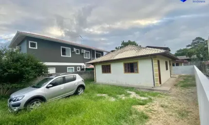 Casa com 3 quartos à venda na rua das goiabas, 2009, vargem grande, florianópolis, 300 m2 por r$ 650.000