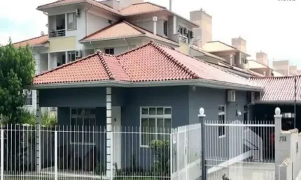Casa com 4 quartos à venda na Rodovia Tertuliano Brito Xavier, Canasvieiras, Florianópolis, 900 m2 por R$ 2.000.000