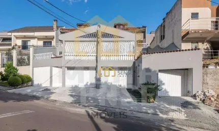 Sobrado com 4 dormitórios à venda, 250 m² por R$ 618.900,00 - Guabirotuba - Curitiba/PR
