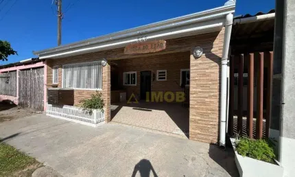Casa com 2 quartos à venda na Travessa Álvaro Lima, 333, Mirim, Guaratuba