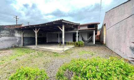 CASA 2 QUARTOS COM AMPLO TERRENO COROADOS GUARATUBA