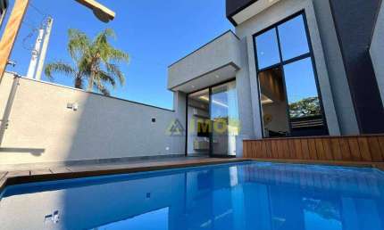 CASA COM PISCINA E 3 QUARTOS NO CENTRO DE GUARATUBA