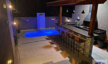 Casa a venda em Cotia no Flores do Aguassai com 2 quartos e Piscina 2  garagem