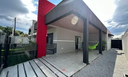 Casa para venda com 3 quartos no Centro de Matinhos