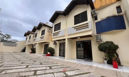 Casa com 3 quartos à venda na Rua Passeio Das Palmeiras, 146, Caiobá, Matinhos
