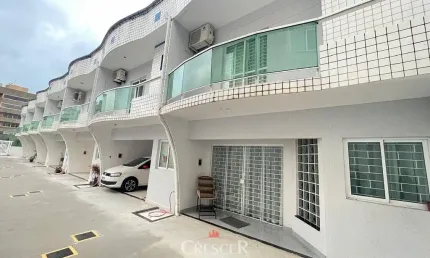 Casa com 2 quartos à venda na Rua Castro, 610, Caiobá, Matinhos