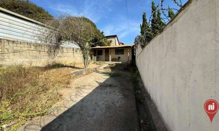 Kitnet com 1 dormitório para alugar, 30 m² por R$ 700,00/mês - Jota - Brumadinho/MG