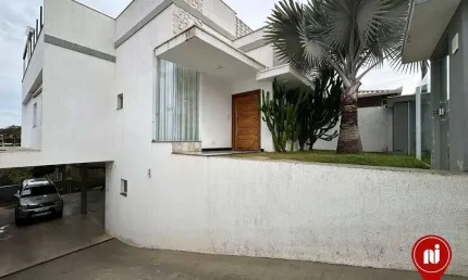 Casa com 3 dormitórios à venda, 300 m² por r$ 1.200.000,00 - bela vista - brumadinho/mg
