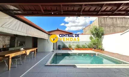 Casa à venda na Rua Alzira Maria Ferreira, 70, Santa Mônica, Belo Horizonte por R$ 1.200.000