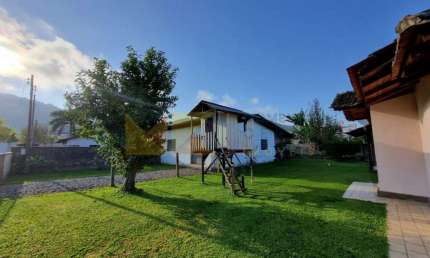 Casa com 4 quartos à venda na Rua Acre, 62, Estados, Indaial, 290 m2 por R$ 850.000