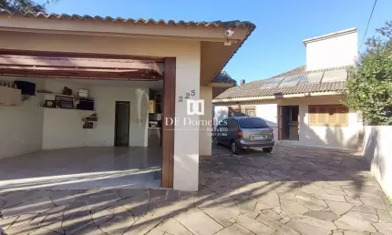 Casa com 3 quartos à venda no São Sebastião, Esteio  por R$ 525.000