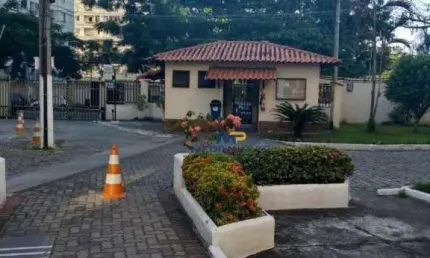 Apartamento com 2 dormitórios à venda, 60 m² por R$ 240.000,00 - Barreto - Niterói/RJ