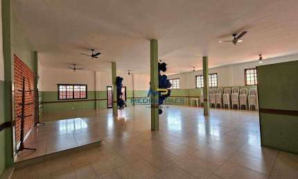 Salão à venda, 215 m² por R$ 350.000,00 - Laranjal - São Gonçalo/RJ
