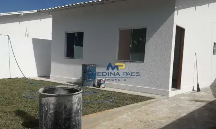 Casa com 2 dormitórios à venda, 61 m² por R$ 298.000,00 - Araruama - Araruama/RJ