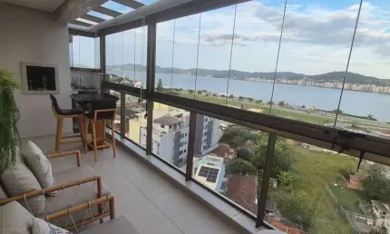 Apartamento Cobertura Duplex em Balneário, Florianópolis/SC