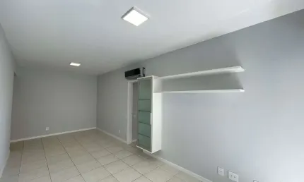 Apartamento com 3 quartos para alugar no Centro, Florianópolis 