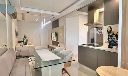 Apartamento Finamente mobiliado e decorado no Estreito