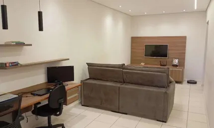 Linda casa no Campos Eliseos com 2 quartos sendo 1 suite