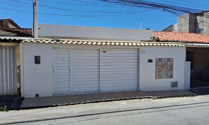 Casa com 2 quartos à venda na Avenida Santana do Ipanema, s/n, Cruz das Almas, Maceió