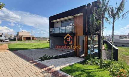 Casa à Venda com 3 Suítes e 232m² de área útil no Condomínio Parque Tauá!