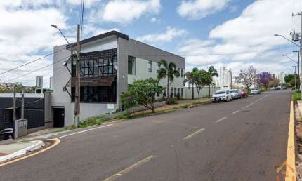 Sala Pronta para Uso no Jd. Universitário com Estrutura Completa - Apenas R$ 2.150,00/mês + Condomínio!