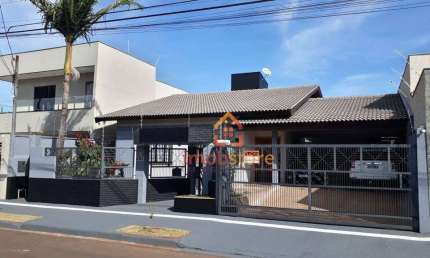 Casa Espaçosa com 3 Dormitórios à Venda no Bairro Mediterrâneo - 252 m² por R$ 1.680.000 - Londrina/PR