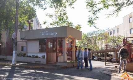 Apartamento com 3 dormitórios à venda, 52 m² por R$199.000,00 - Vitória Régia - Londrina/PR