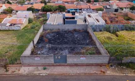 Terreno à venda na Rua Lindalva Silva Bassetto, 890, Alto da Boa Vista, Londrina