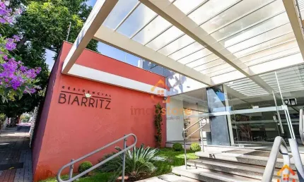 Apartamento à venda no Ed. Biarritz, com 2 dormitórios, 74 m² por R$ 450.000 - Vila Larsen 1 - Londrina/PR