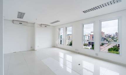 Sala comercial para alugar na Avenida Carlos Gomes, 777, Bela Vista, Porto Alegre por R$ 2.400
