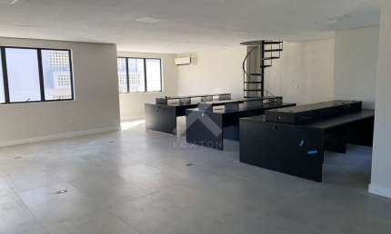 Sala comercial para alugar na Avenida Goethe, 89, Moinhos de Vento, Porto Alegre por R$ 12.000