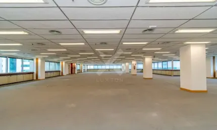 Sala comercial para alugar na Avenida Dolores Alcaraz Caldas, 90, Praia de Belas, Porto Alegre por R$ 43.000