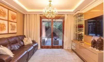 Casa com 4 quartos para alugar na Rua Doutor Paulo Franco dos Reis, 35, Boa Vista, Porto Alegre por R$ 15.000