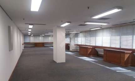 Sala comercial para alugar na Avenida Carlos Gomes, 403, Auxiliadora, Porto Alegre por R$ 16.300